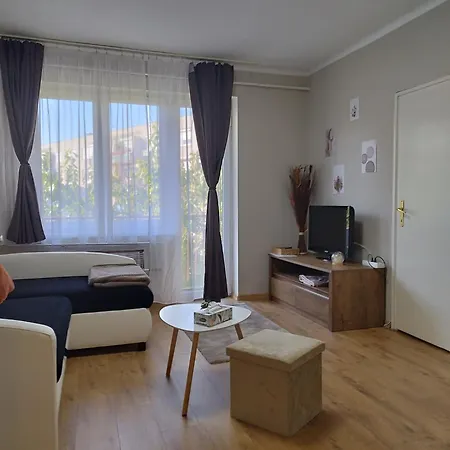 Cozy 1 Bedroom Free Parking Free Wifi *