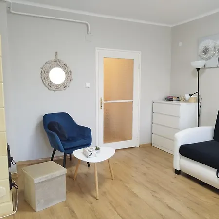 Cozy 1 Bedroom Free Parking Free Wifi *