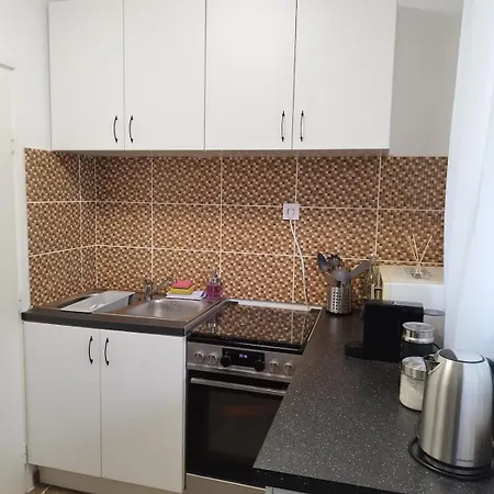 Διαμέρισμα Cozy 1 Bedroom Free Parking Free Wifi