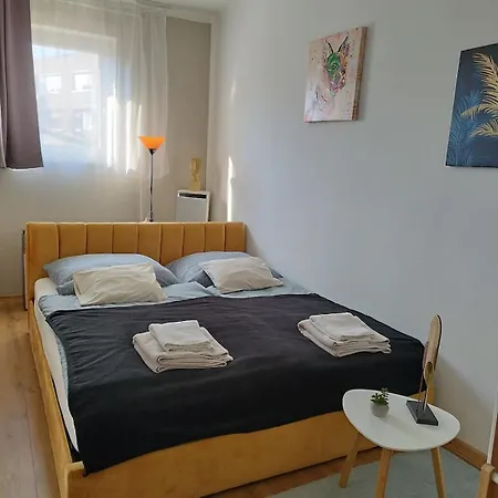Διαμέρισμα Cozy 1 Bedroom Free Parking Free Wifi